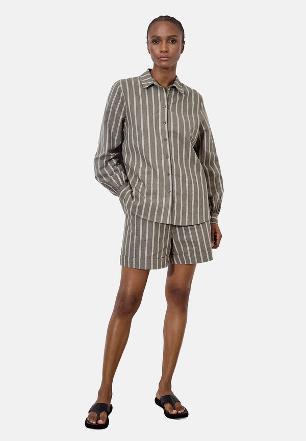 Apricot  STRIPED