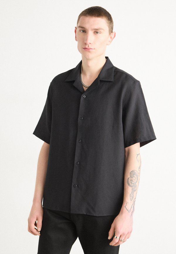 Calvin Klein RELAXED FIT