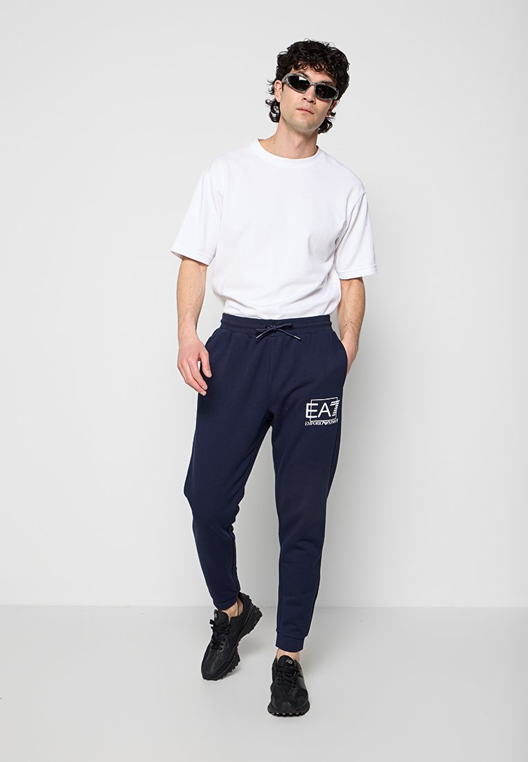 EA7 Emporio Armani Jogginghose Media 2
