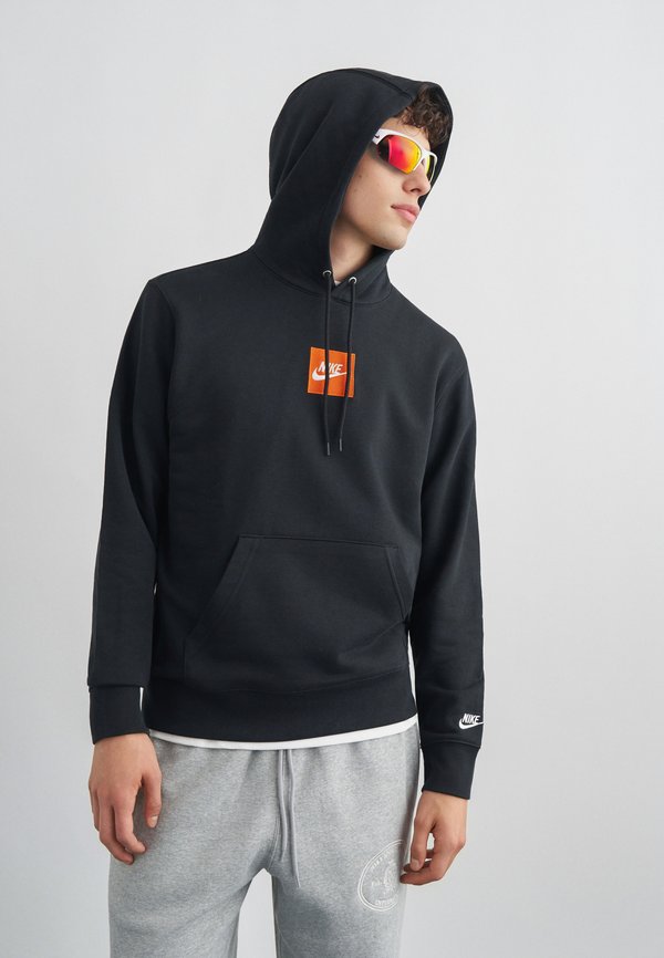 Nike Sportswear CLUB HOODY PLAY - Hoodie - black/white