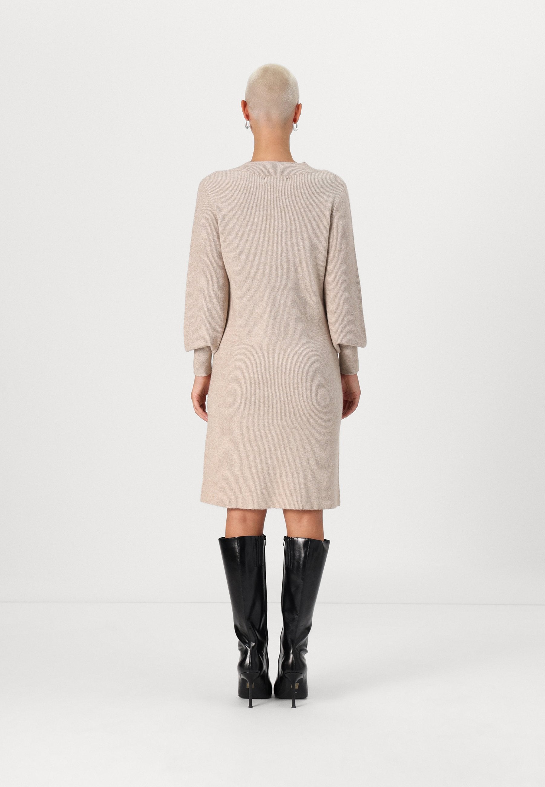 ONLKATIA V NECK DRESS Media 4