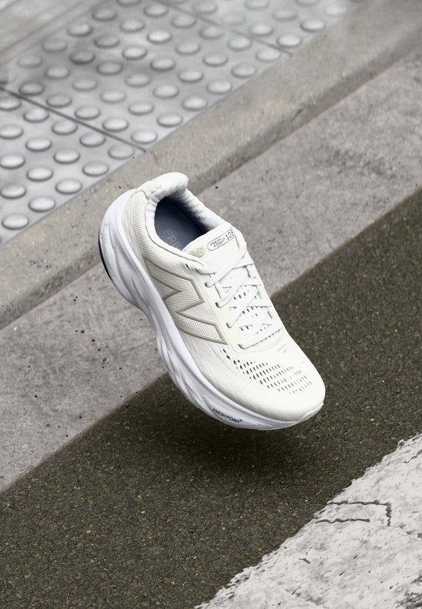 New Balance FRESH FOAM X 1080 V14 - Road running shoes - white