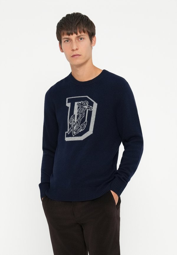 DOCKERS ULTIMATE