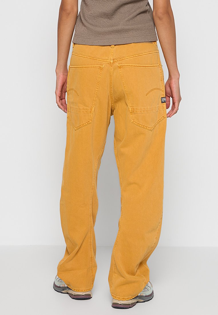 ARC LOOSE FIT Media 3