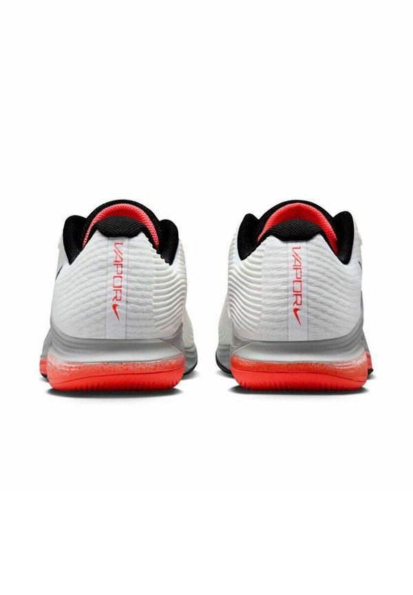 Nike Performance