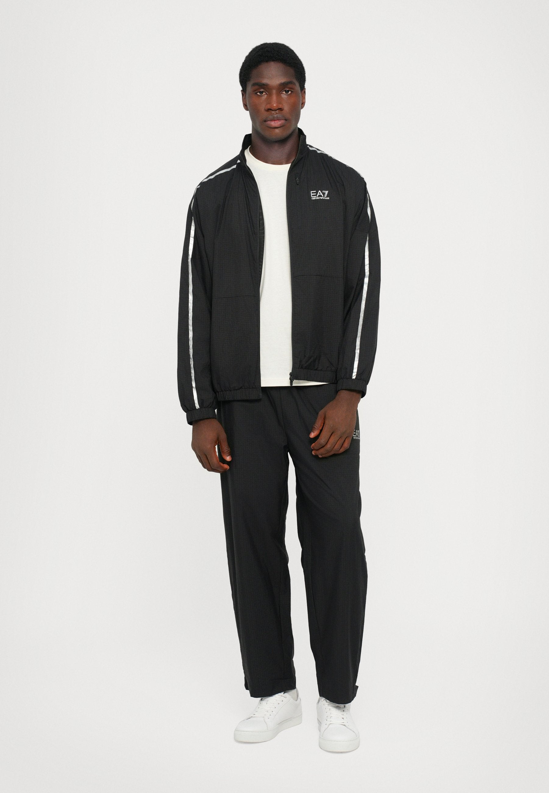 VENTUS UNISEX SET Media 2