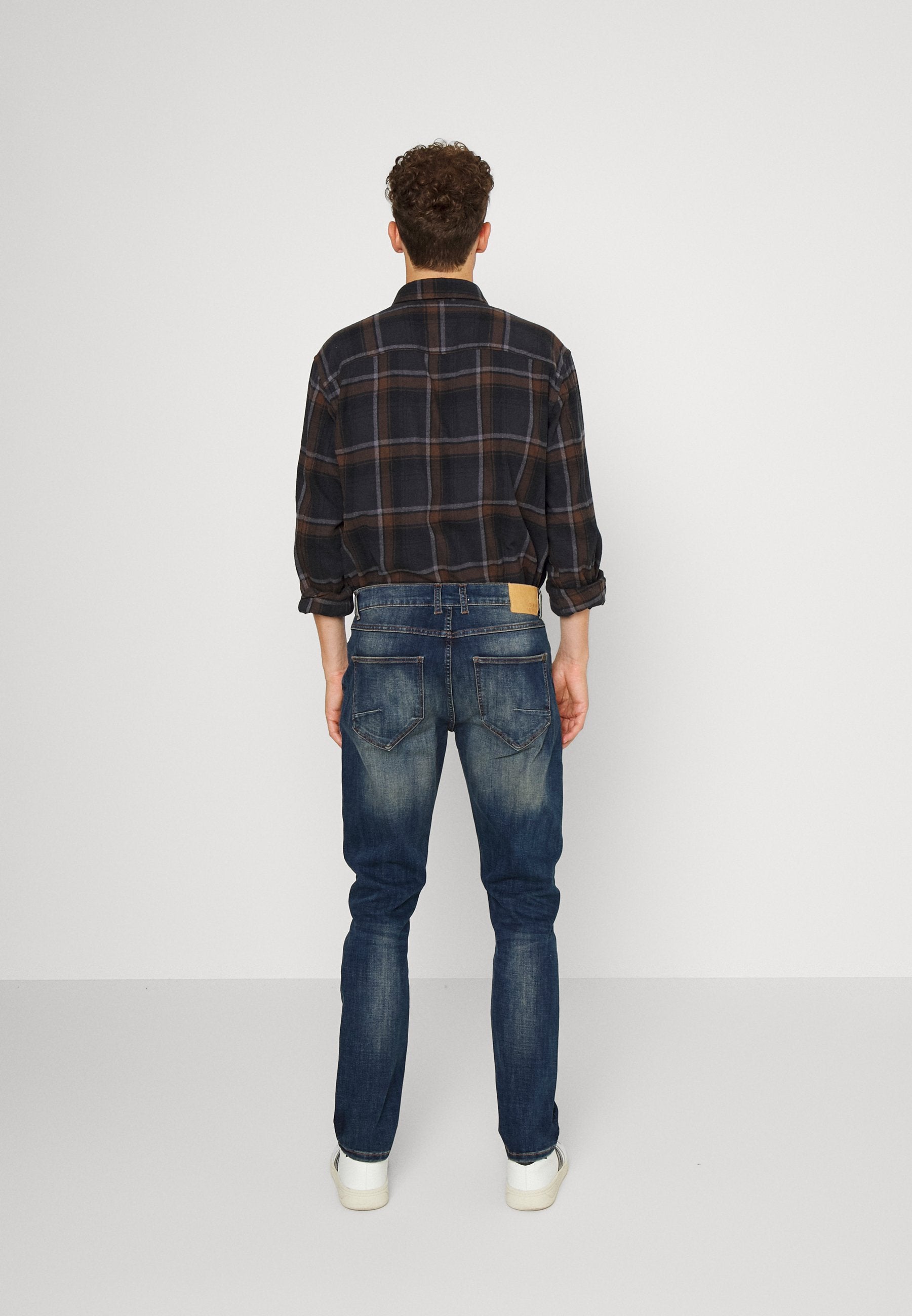 SDTOMY SLIM FIT DENIM Media 4