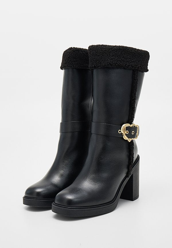 Love Moschino