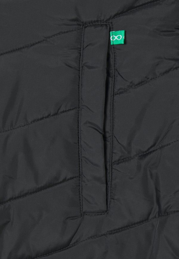 Modern Eternity LEXIE LENGTH CHEVRON PUFFER MATERNITY