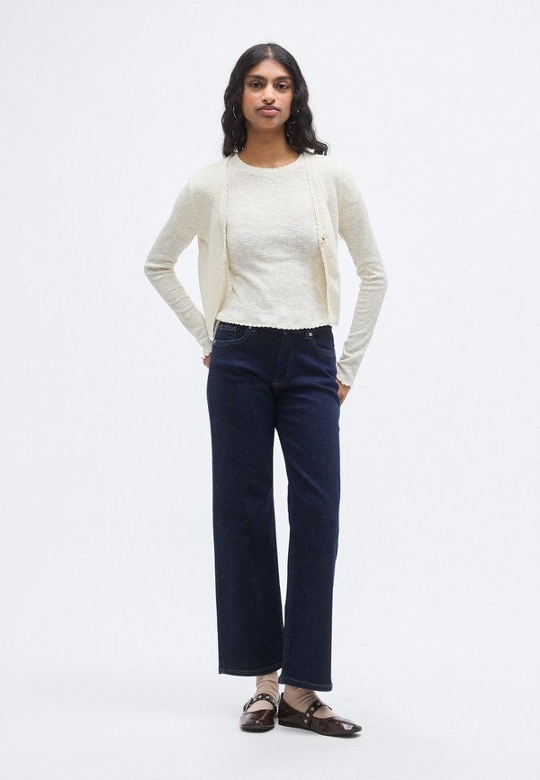 ONLY Petite ONLNICOLE LIFE O NECK SCALLOP