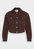 Braune Denimjacke mit Leopardenmuster. Verfügt über einen Kragen, ein kurzes Design, Fronttaschen, Knopfverschluss und silberne Hardware-Akzente.