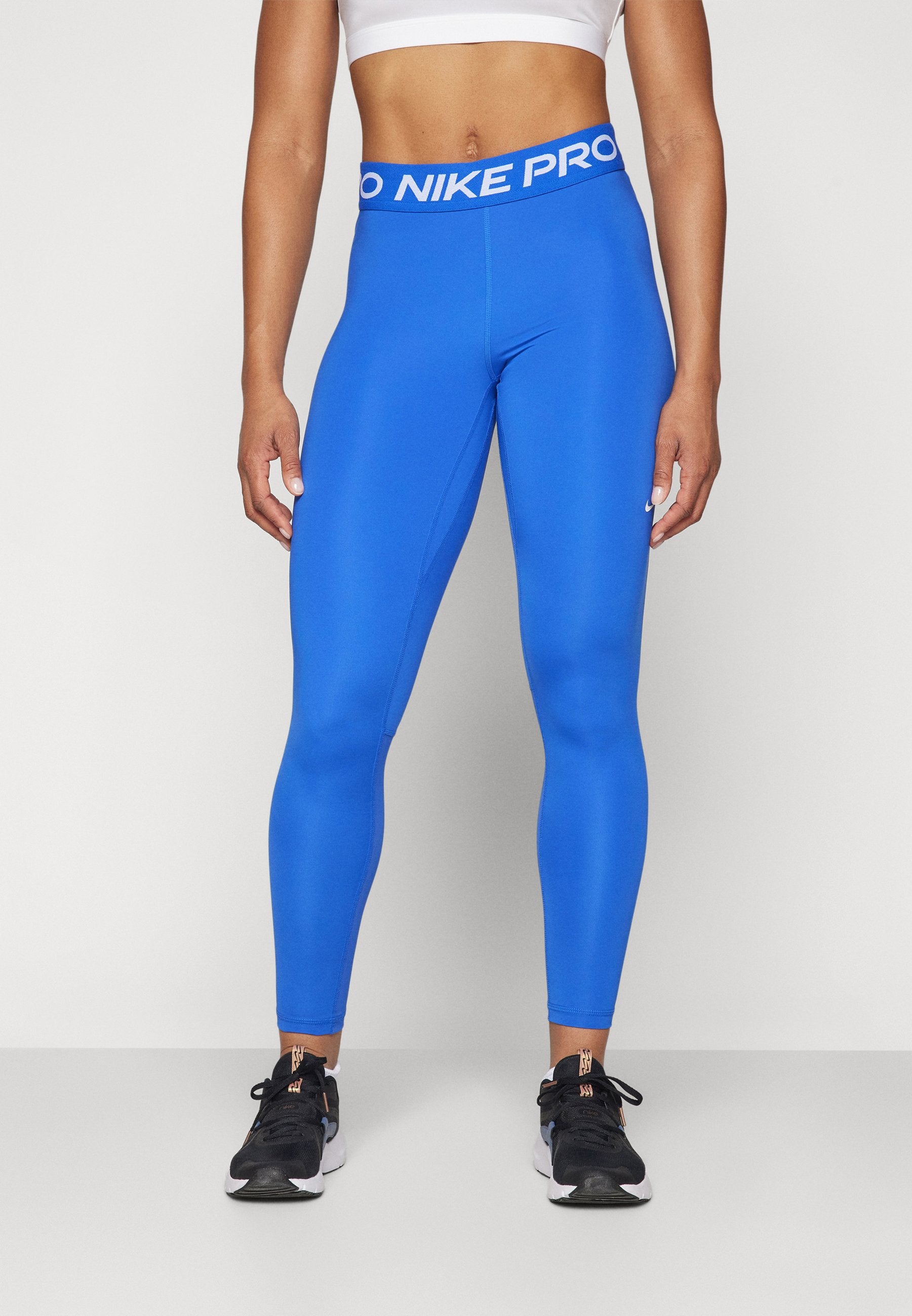 Nike Performance 365