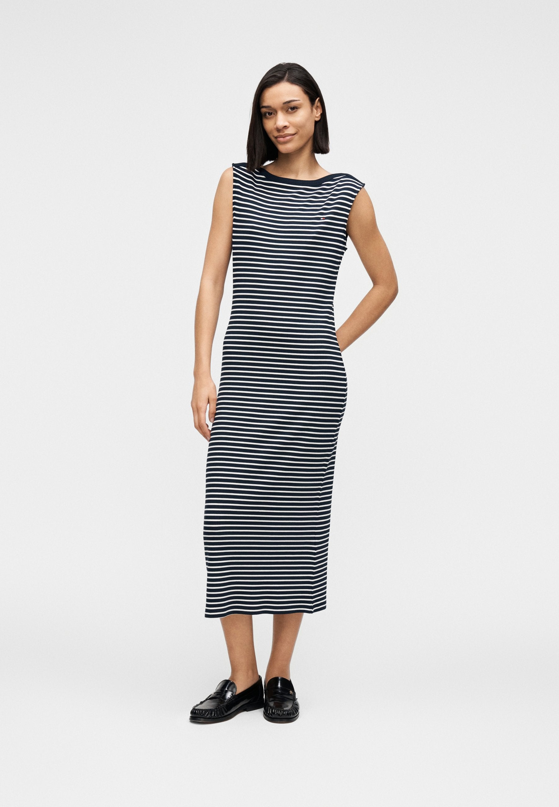 BOAT NECK SLIM MIDI BODYCON DRESS Media 2