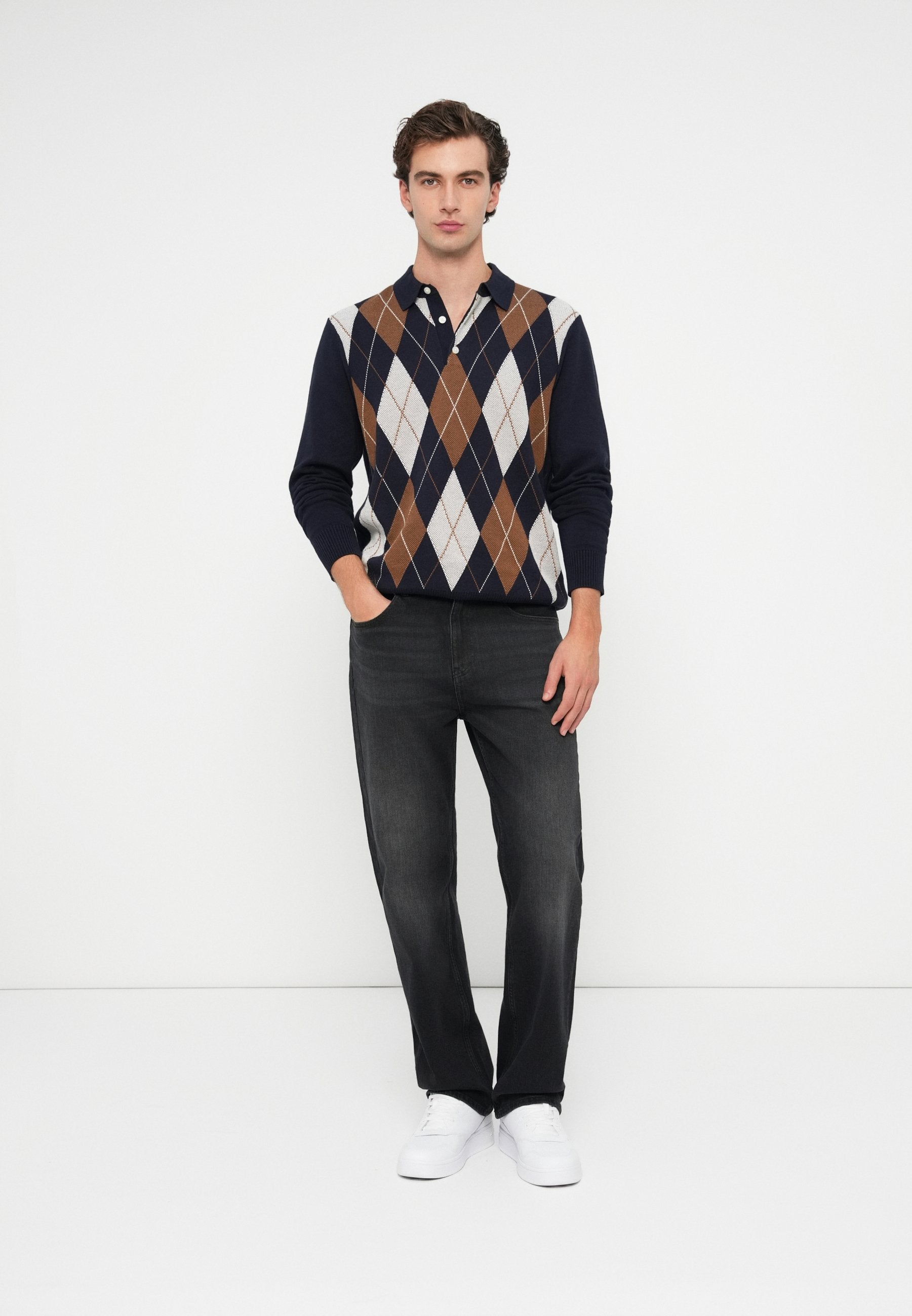 ARGYLE RUGBY COLLAR JUMPER Media 2