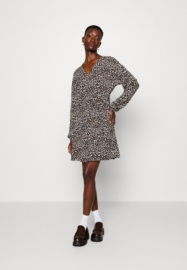 Vero Moda Tall VMNAJA SHORT DRESS