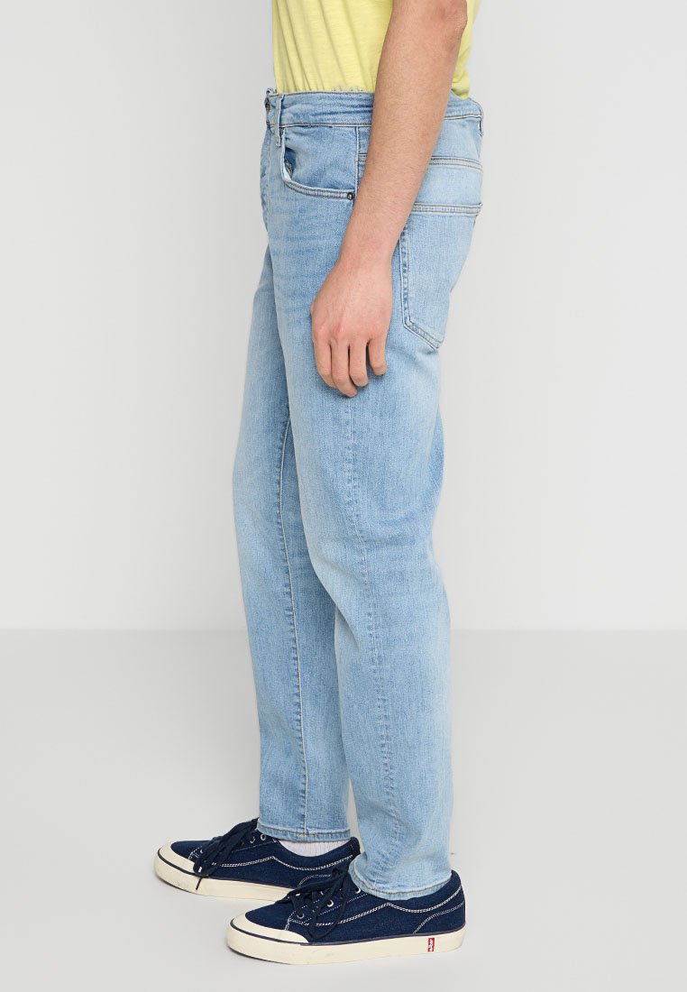 ONSYOKE TAPERED BOX AZG DNM MU OTL Media 2