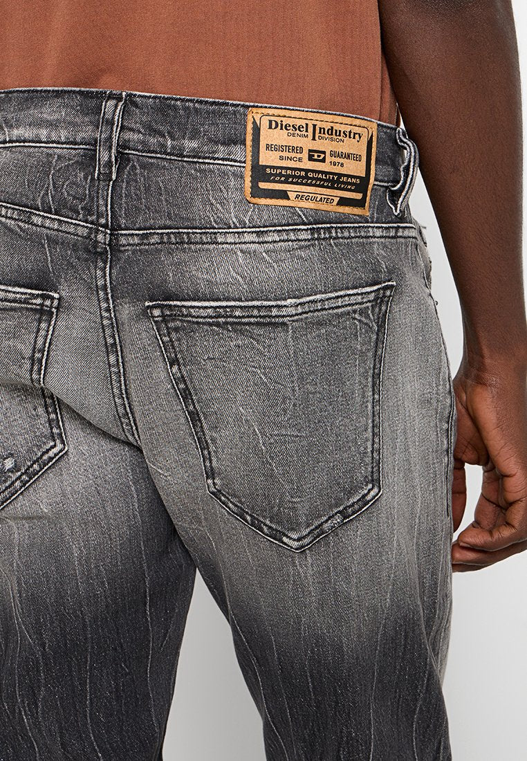 Diesel 2019 D-STRUKT-R
