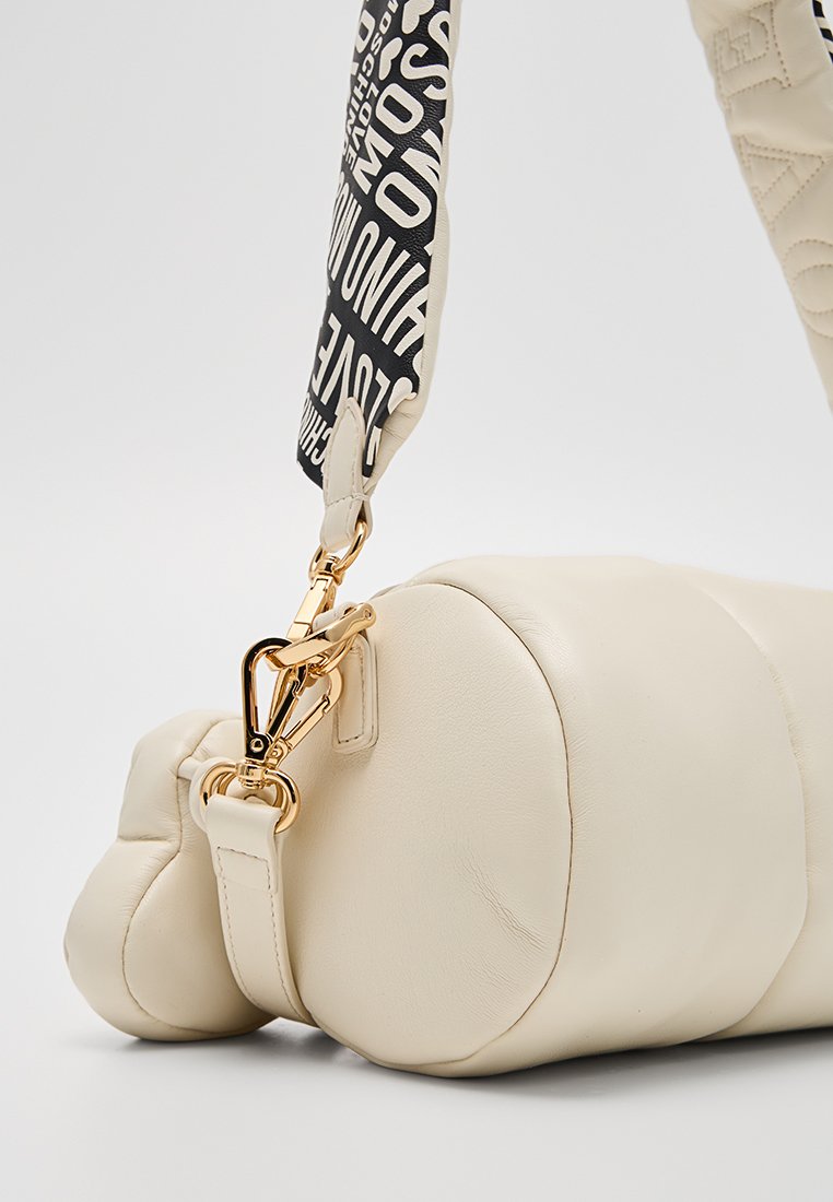Love Moschino