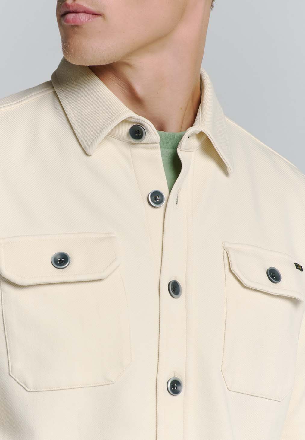 WITH BUTTON CLOSURE Media 7