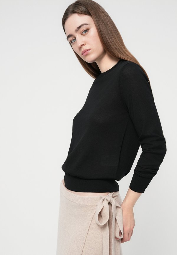 CLOSED WRAP SKIRT