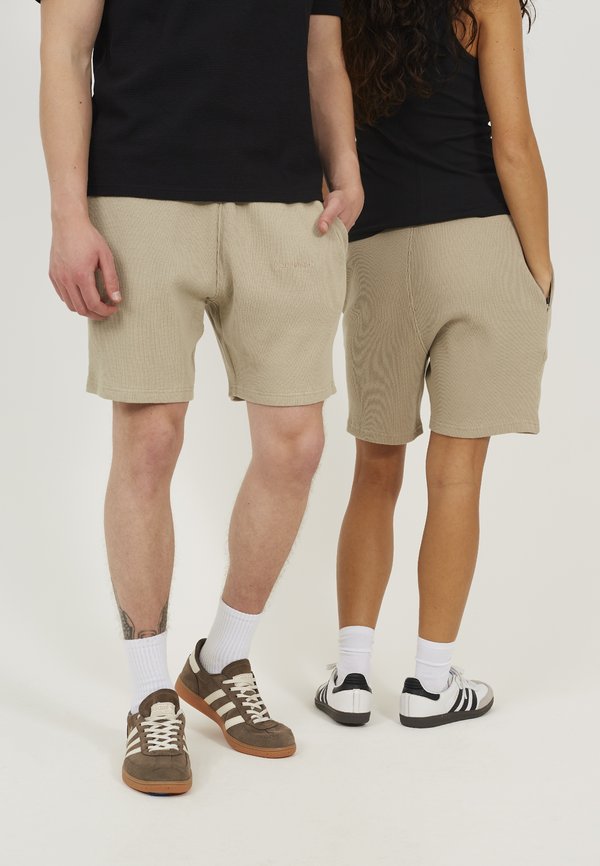 LEGACY STUDIOS UNISEX