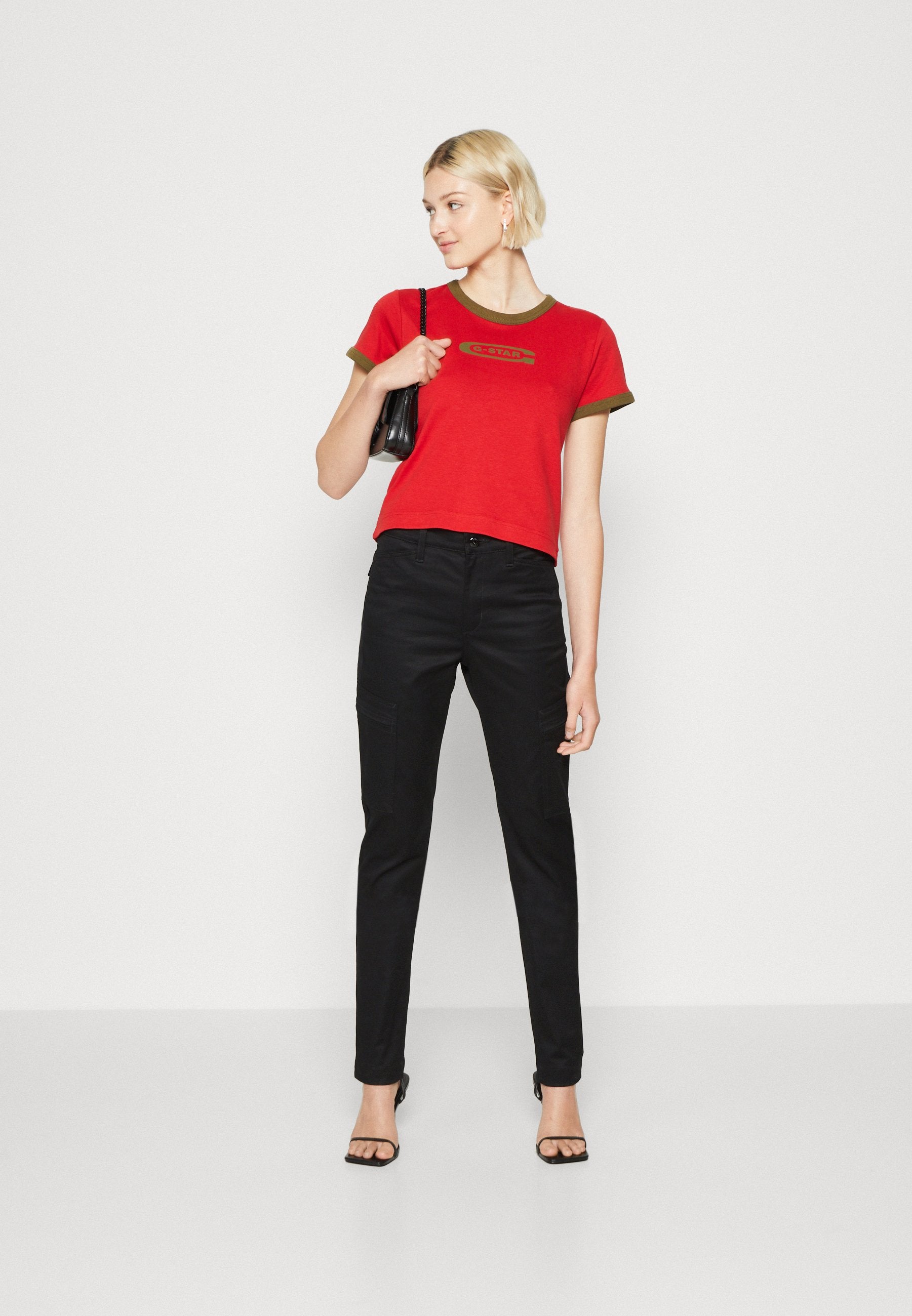 SLIM PANT  Media 2