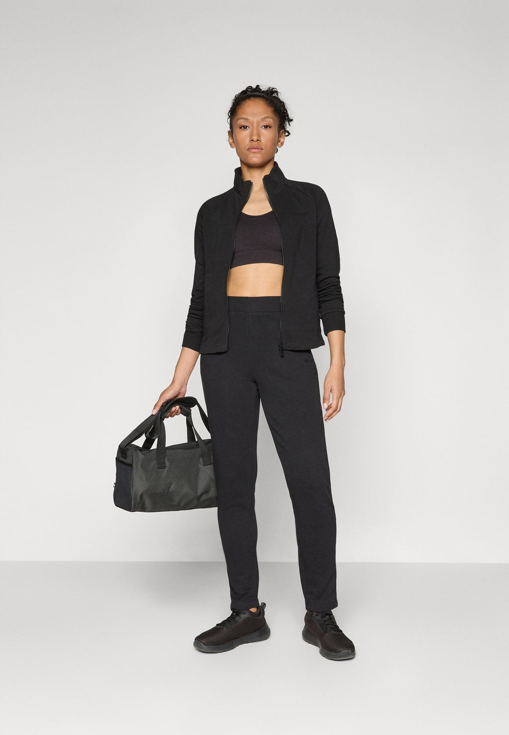 ONLY Play ONPMELINA Slim Fit
