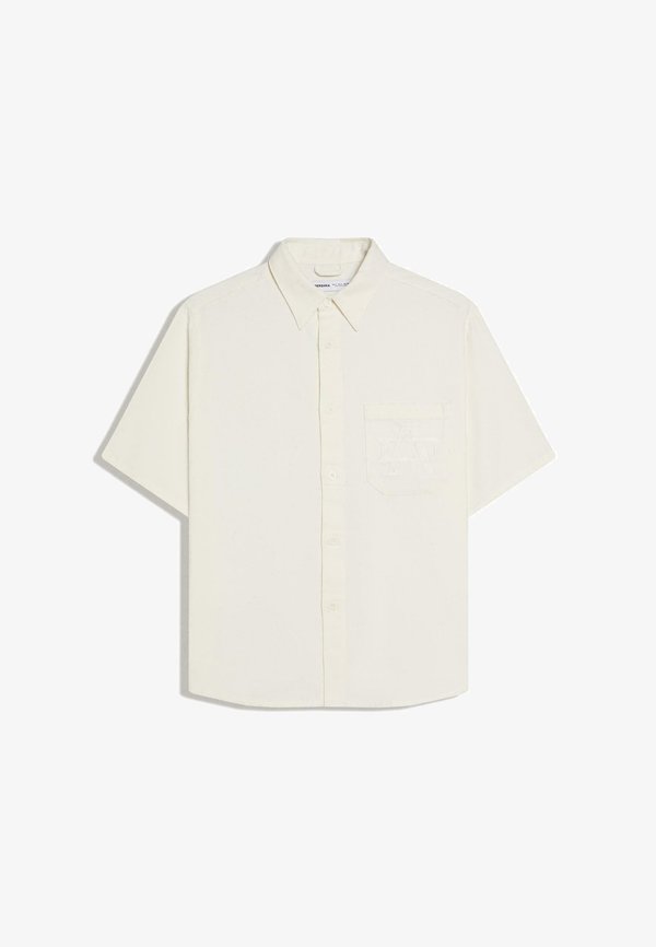 Bershka EMBROIDERED BOXY SHORT SLEEVE SHIRT - Shirt - white