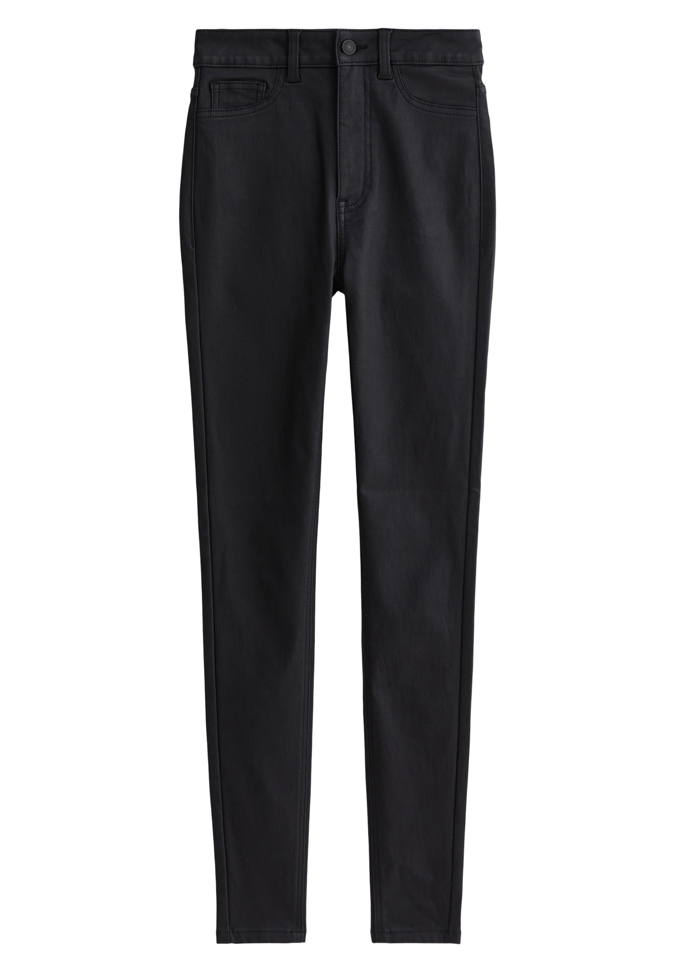 Schwarze schlank geschnittene Hose mit Frontknopf und Reißverschluss, Fünf-Taschen-Design und Gürtelschlaufen, vor einem weißen Hintergrund präsentiert.