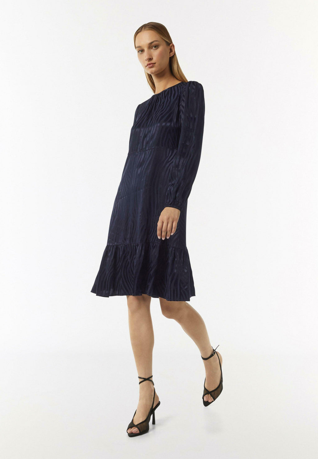 comma casual identity MITTELLANGES MIT LEICHT AUSGESTELLTEM