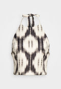 Alice + Olivia