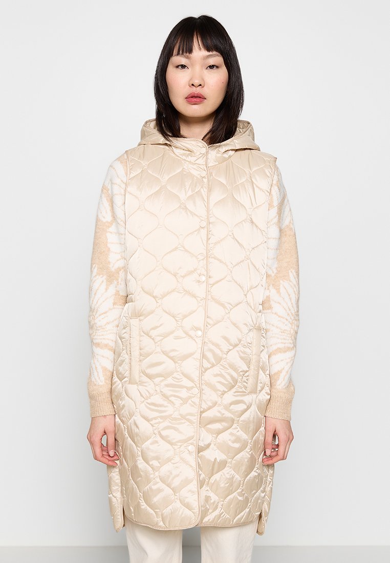 ORSAY  WITH HOOD AND FANCY
