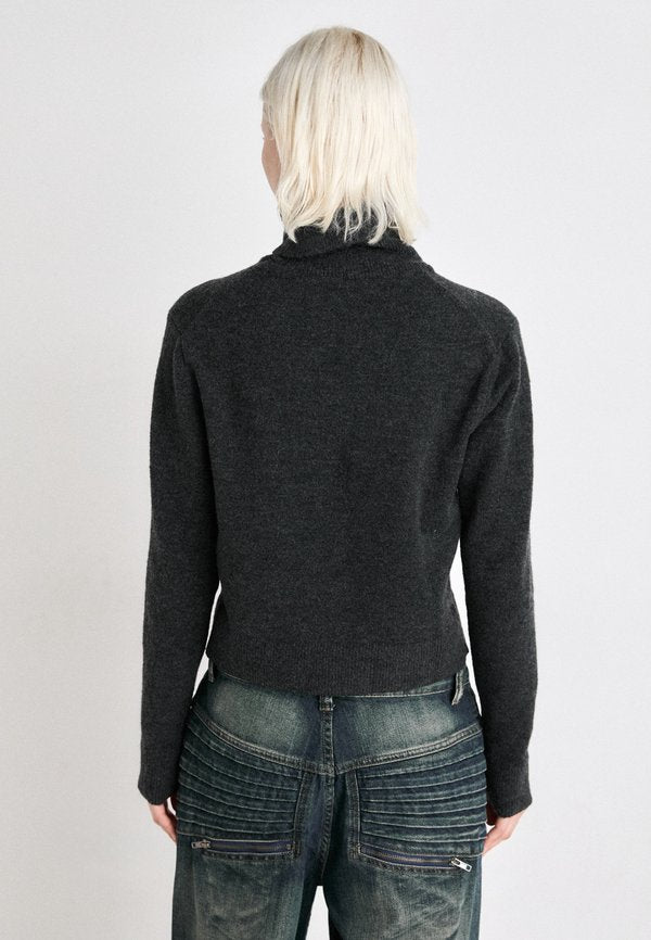 Weekday TURTLENECK