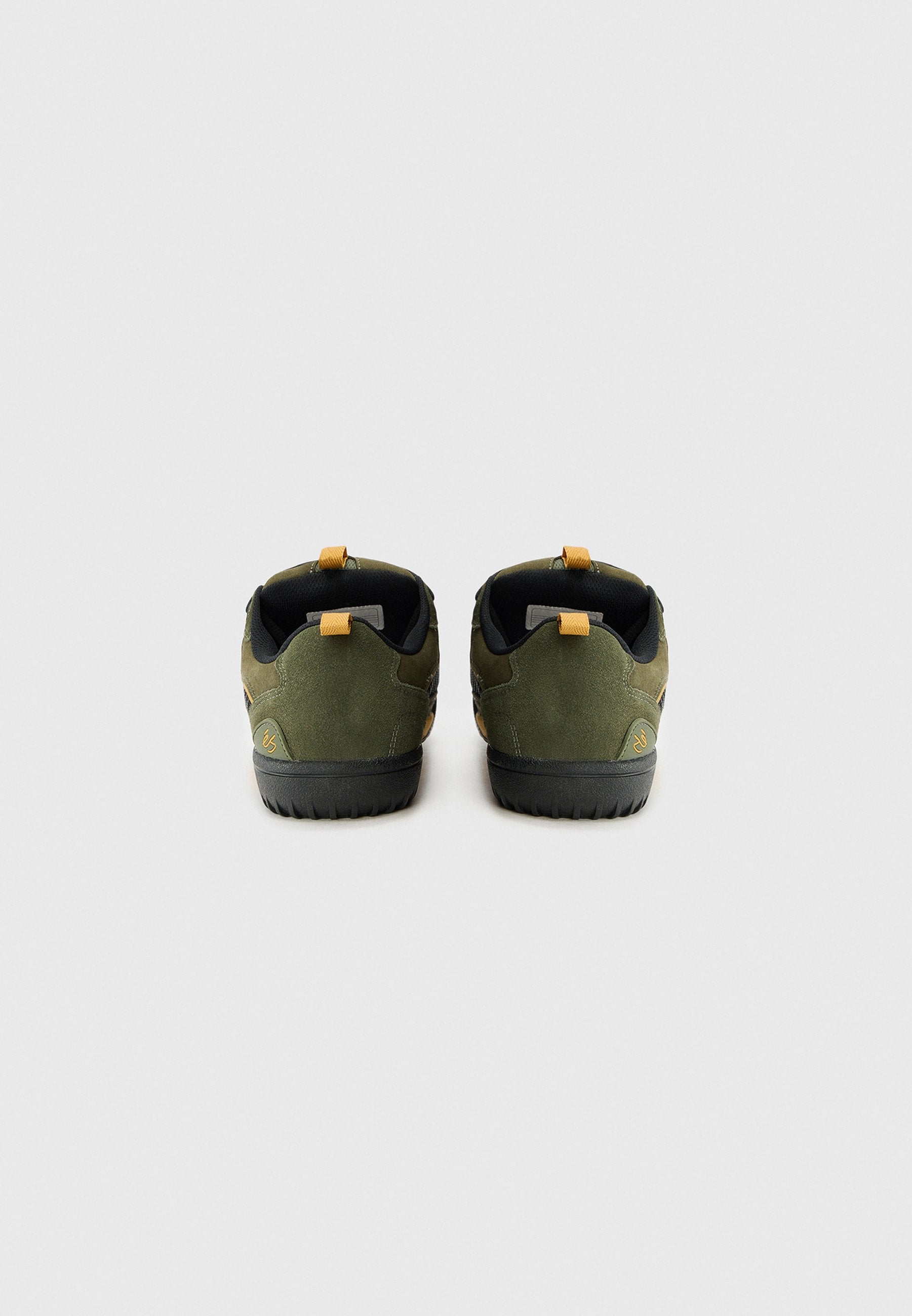 és QUATTRO UNISEX