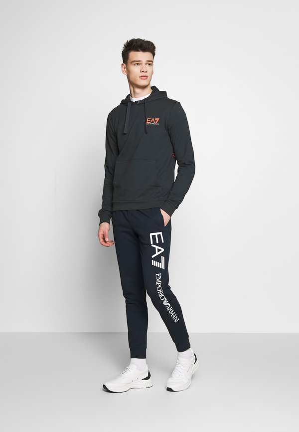 EA7 Emporio Armani