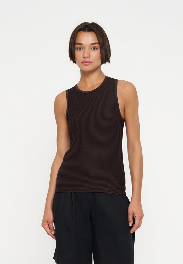 DKNY