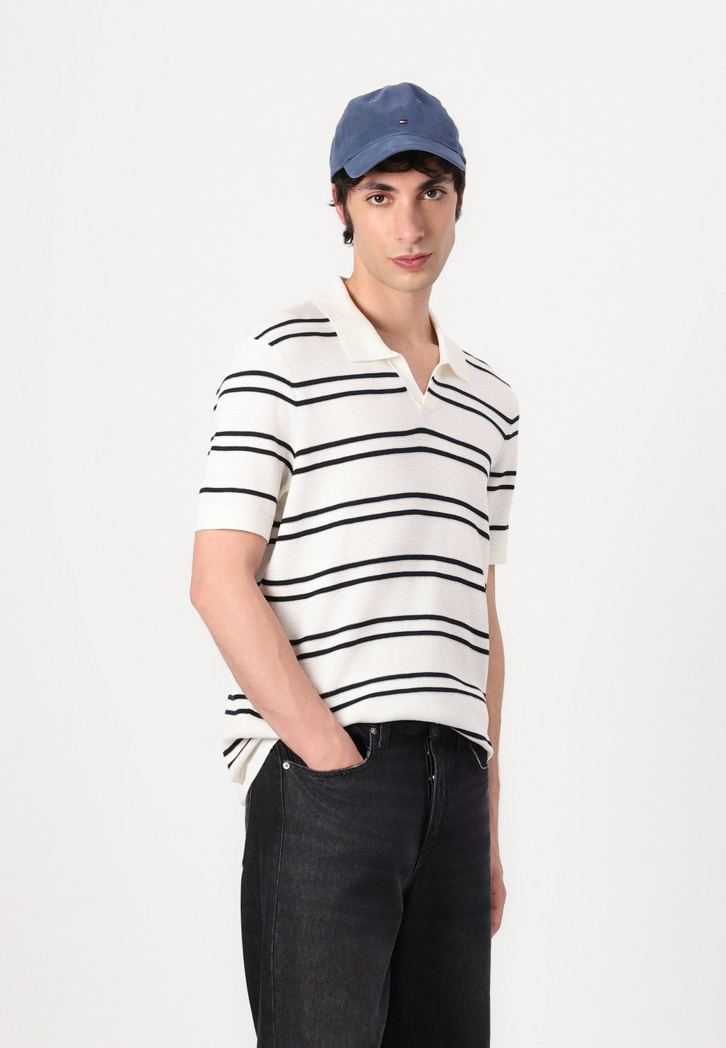UNISEX Media 5