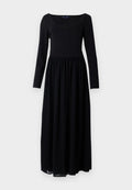 Schwarzes, langärmeliges Maxikleid mit tailliertem Oberteil und gerafftem Bund, aus einem glatten, leichten Material gefertigt, mit weitem Rundhalsausschnitt.