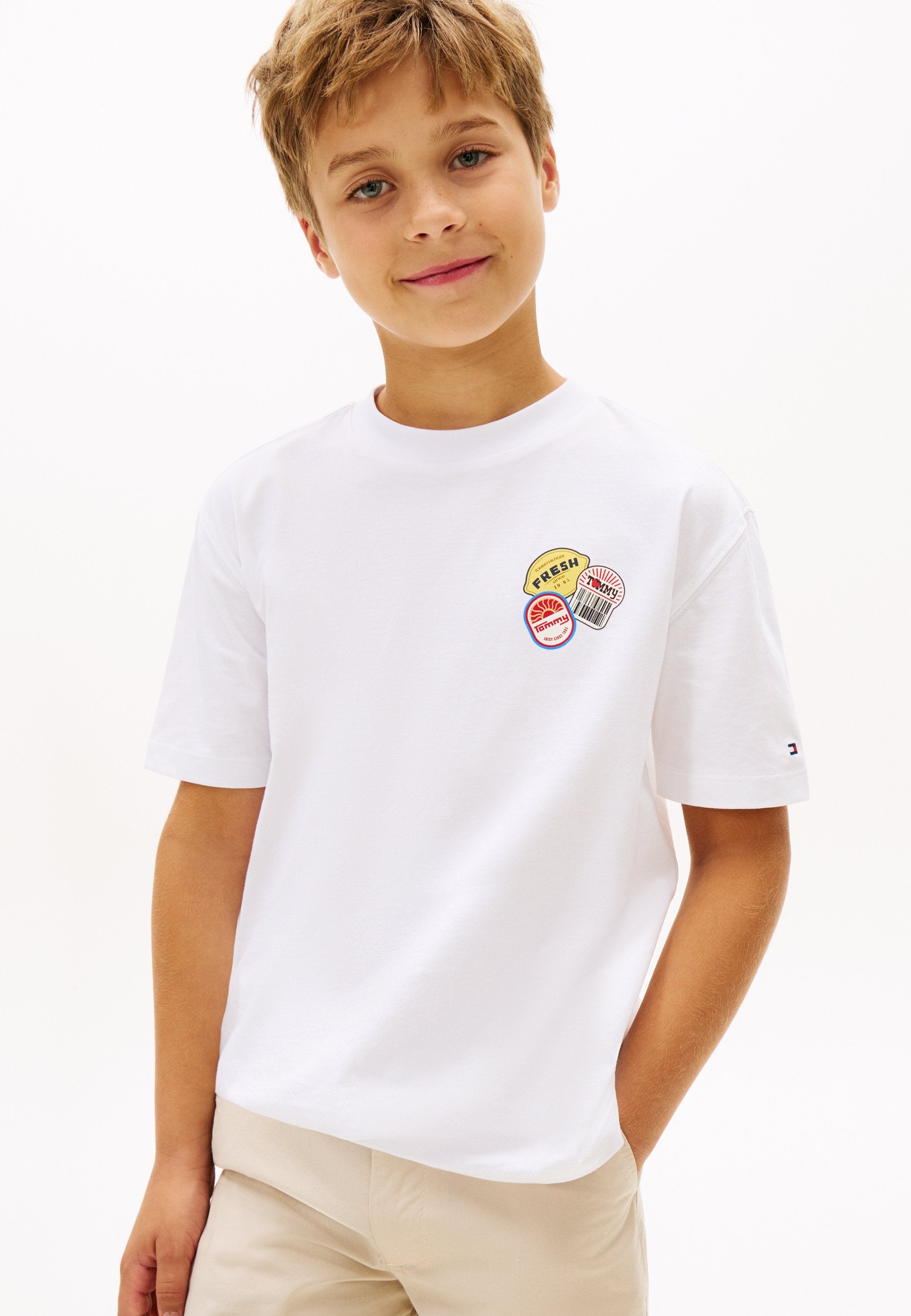 STICKER PRINT BACK GRAPHIC JERSEY T-SHIRT Media 3
