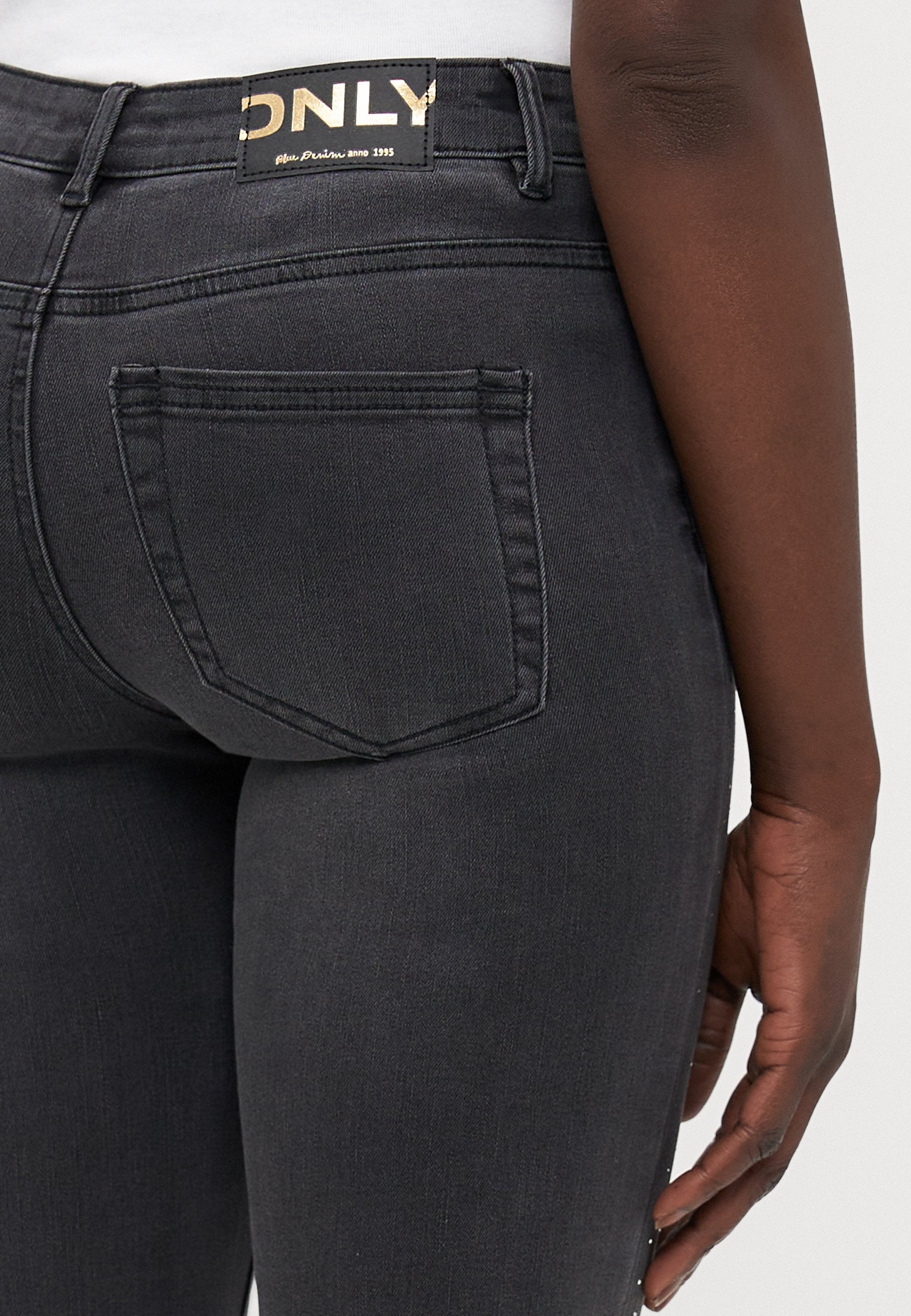 Flared fit ONLWAUW Mid waist Media 6