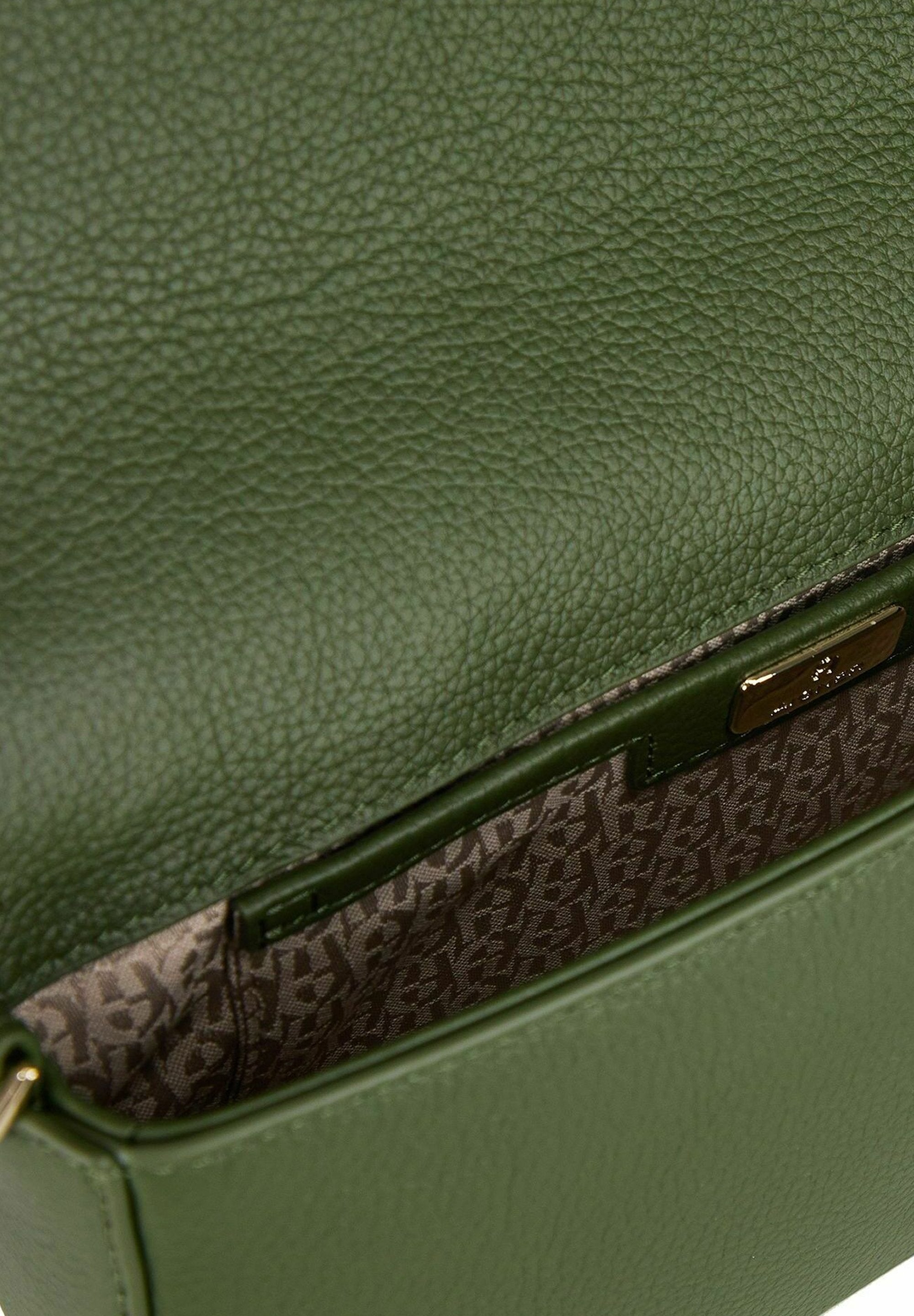 AIGNER ZITA