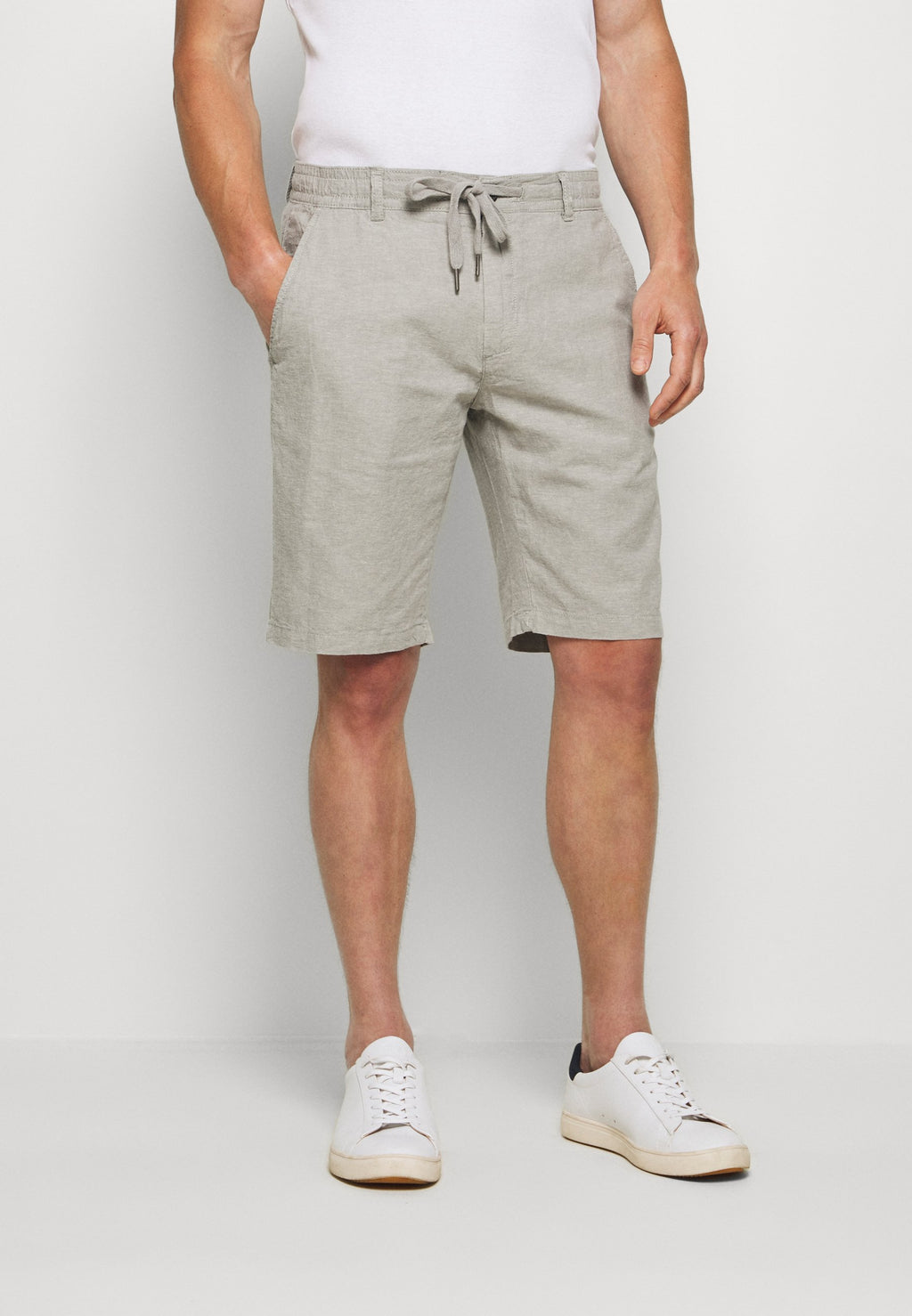 SHORTS Media 3