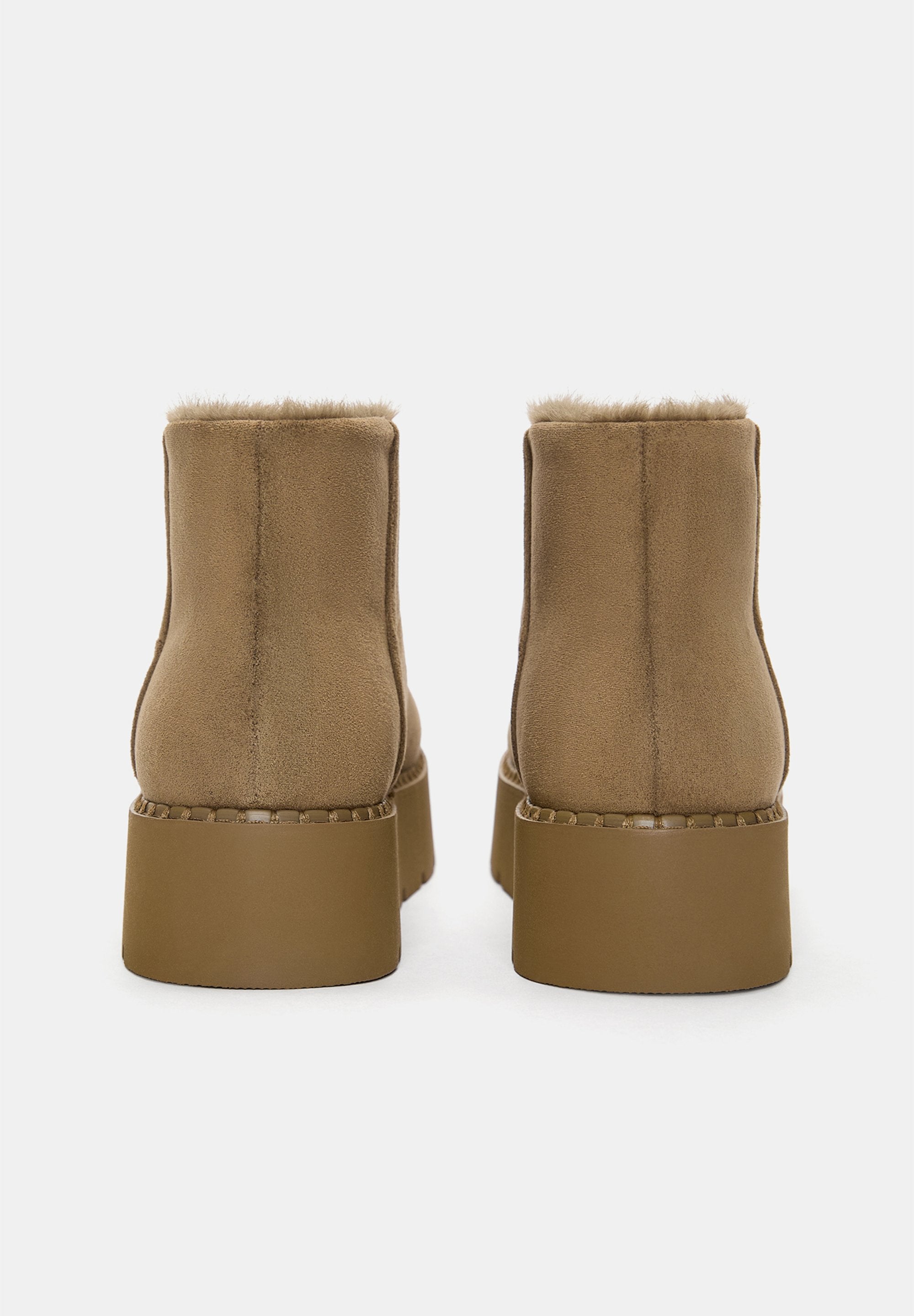 PULL&BEAR FLAT