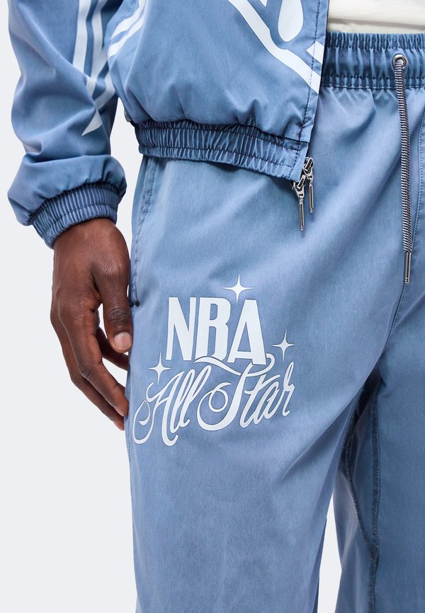 Nike Performance