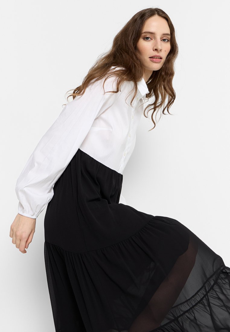 TWINSET