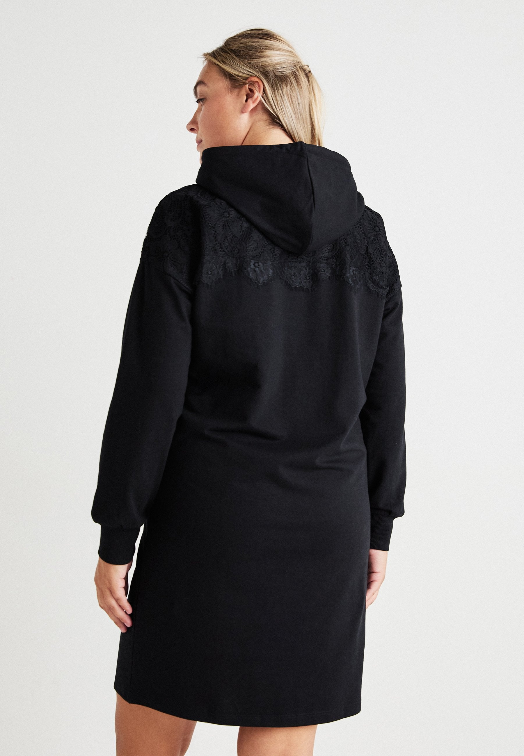 CARLIZZY HOOD DRESS Media 4