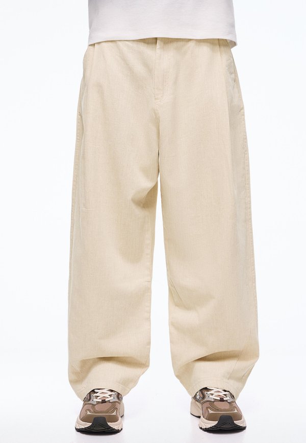 Bershka LINEN SUPER BAGGY - Trousers - sand