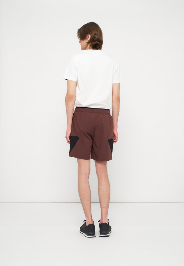 EA7 Emporio Armani