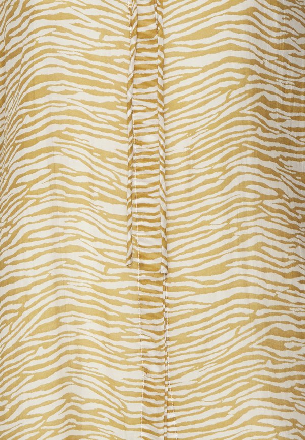 Résumé PHAGO BLOUSE