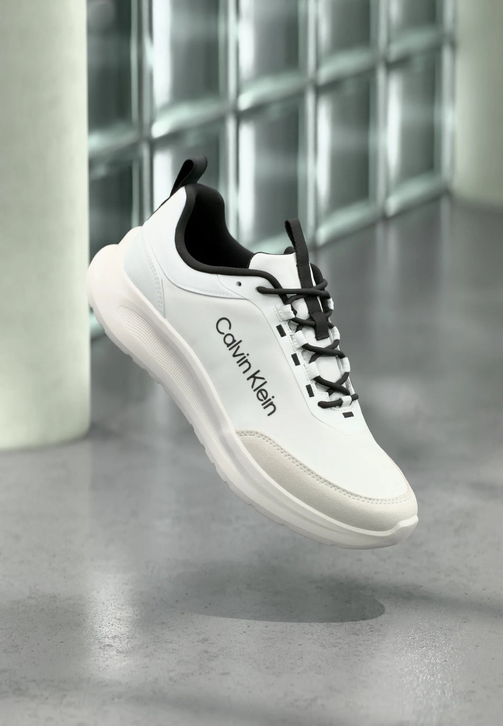 Calvin Klein LIGHT RUNN ESS LACEUP - Trainers - bright white/black